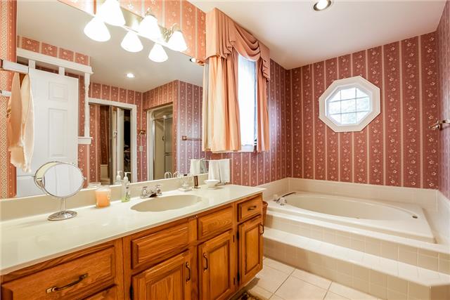 613 Cooks Hill Road Mount Juliet, TN 37122 - Photo 10 of 20 Master Bath with Whirlpool Tub