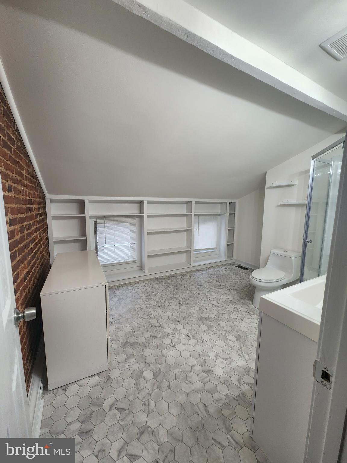 23 East Wheeling Street Baltimore, MD 21230 - Photo 15 of 16 Full Bath on 3rd Level