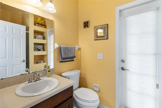 a picture of a bathroom