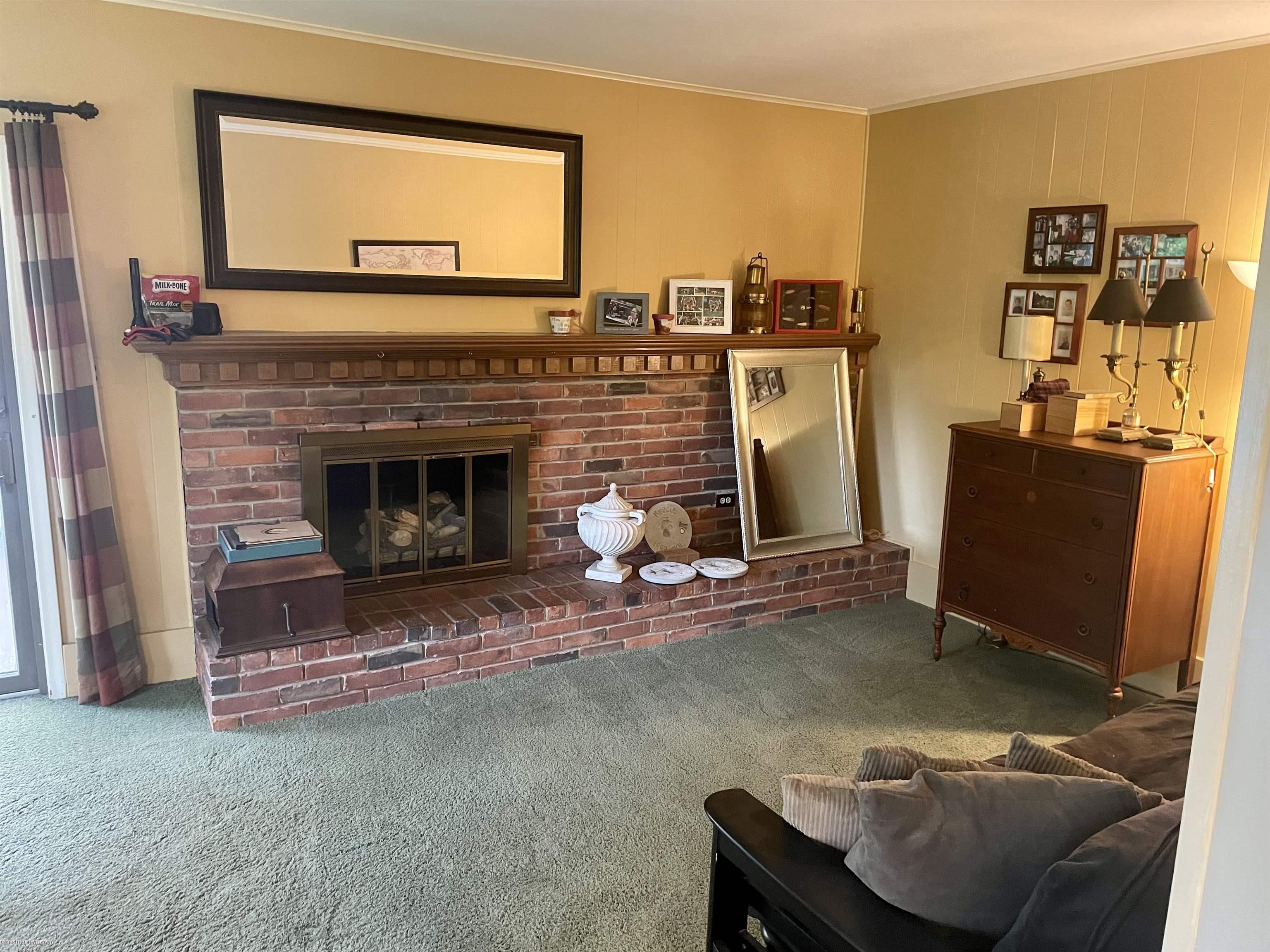 972 Croydon Road Rochester Hills, MI 48309 - Photo 11 of 27