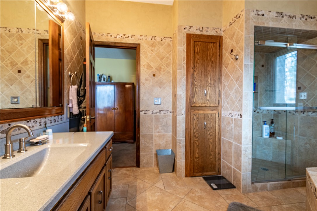 4 North Country Club Road Decatur, IL 62521 - Photo 24 of 44