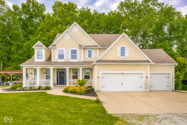 $800,000 | 9598 West 300 South, Columbus, IN 47201