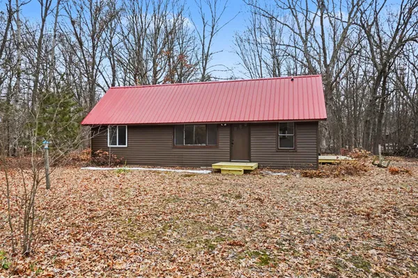 $198,000 | 1475 West Echo Drive, White Cloud, MI 49349