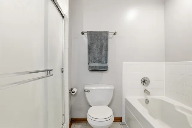 $275,000 | 1843 South Wentworth Circle, Romeoville, IL 60446