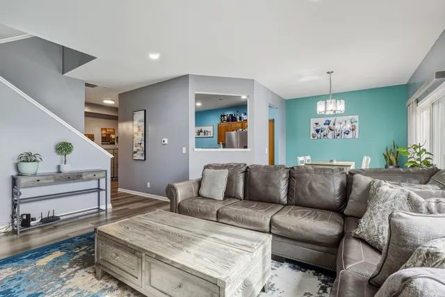 $275,000 | 1843 South Wentworth Circle, Romeoville, IL 60446