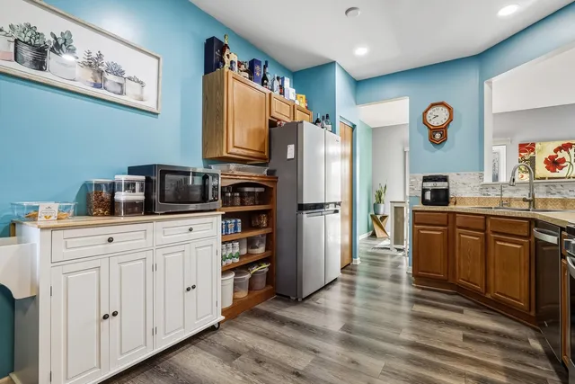 $275,000 | 1843 South Wentworth Circle, Romeoville, IL 60446