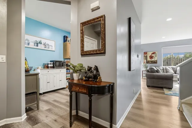 $275,000 | 1843 South Wentworth Circle, Romeoville, IL 60446