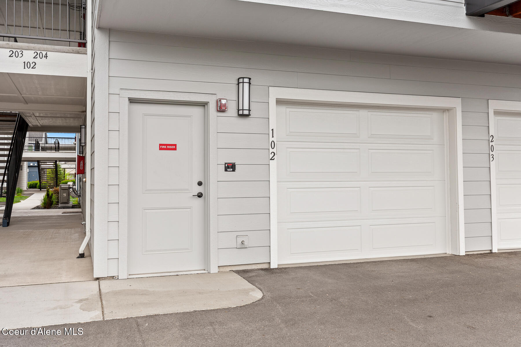 6510 North Atlas Road, Unit 102 Coeur D'Alene, ID 83815 - Photo 20 of 33 Garage
