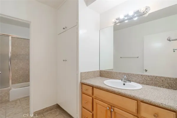 $1,950 | 340 West Doran Street, Unit 8, Glendale, CA 91203