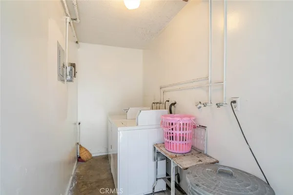 $1,950 | 340 West Doran Street, Unit 8, Glendale, CA 91203