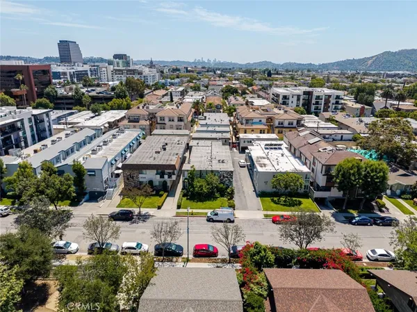 $1,950 | 340 West Doran Street, Unit 8, Glendale, CA 91203