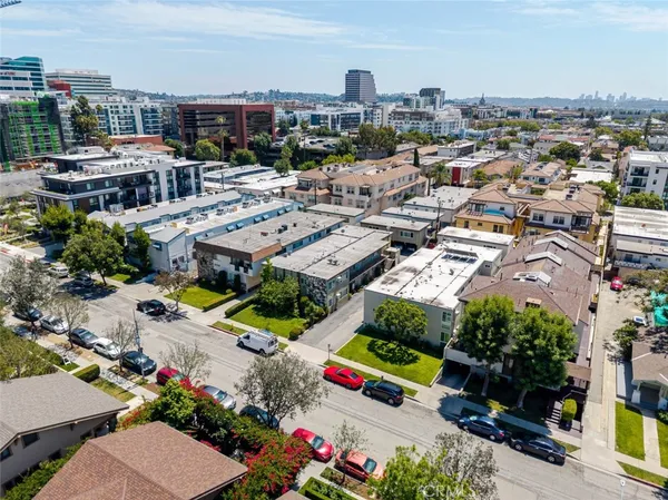 $1,950 | 340 West Doran Street, Unit 8, Glendale, CA 91203