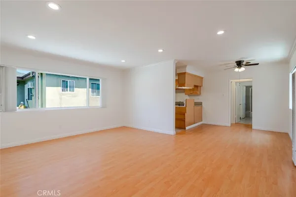 $1,950 | 340 West Doran Street, Unit 8, Glendale, CA 91203