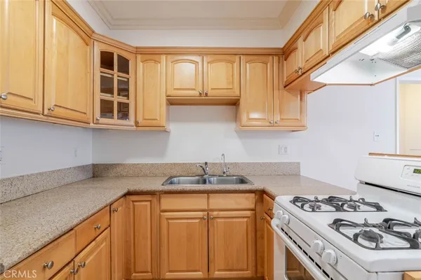$1,950 | 340 West Doran Street, Unit 8, Glendale, CA 91203