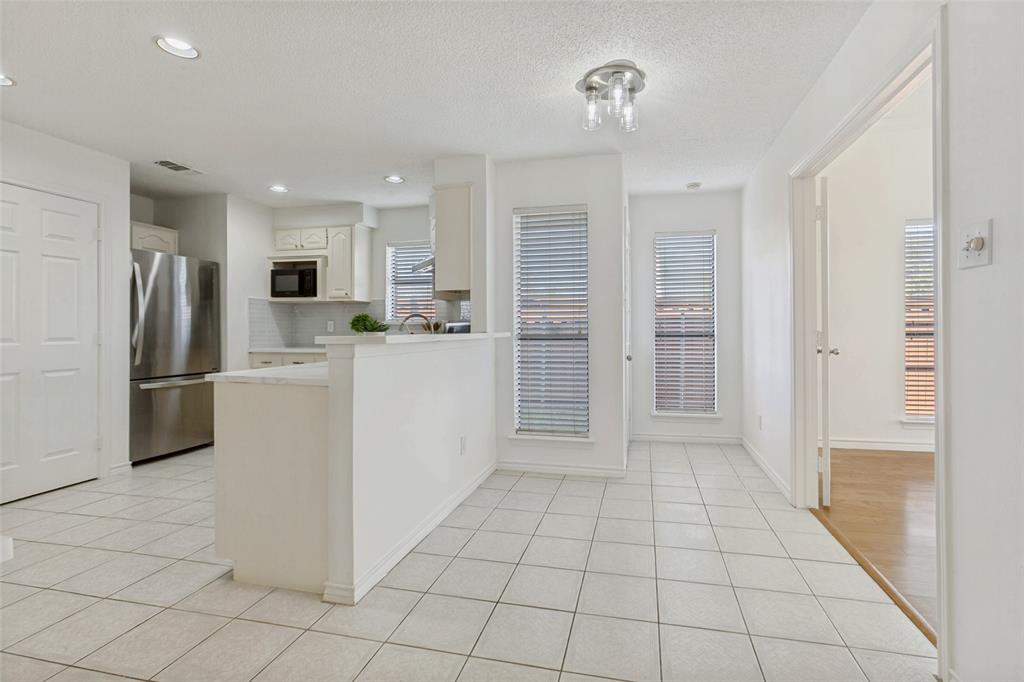 703 Rams Court Richardson, TX 75081 - Photo 8 of 19 Gallery Image 8