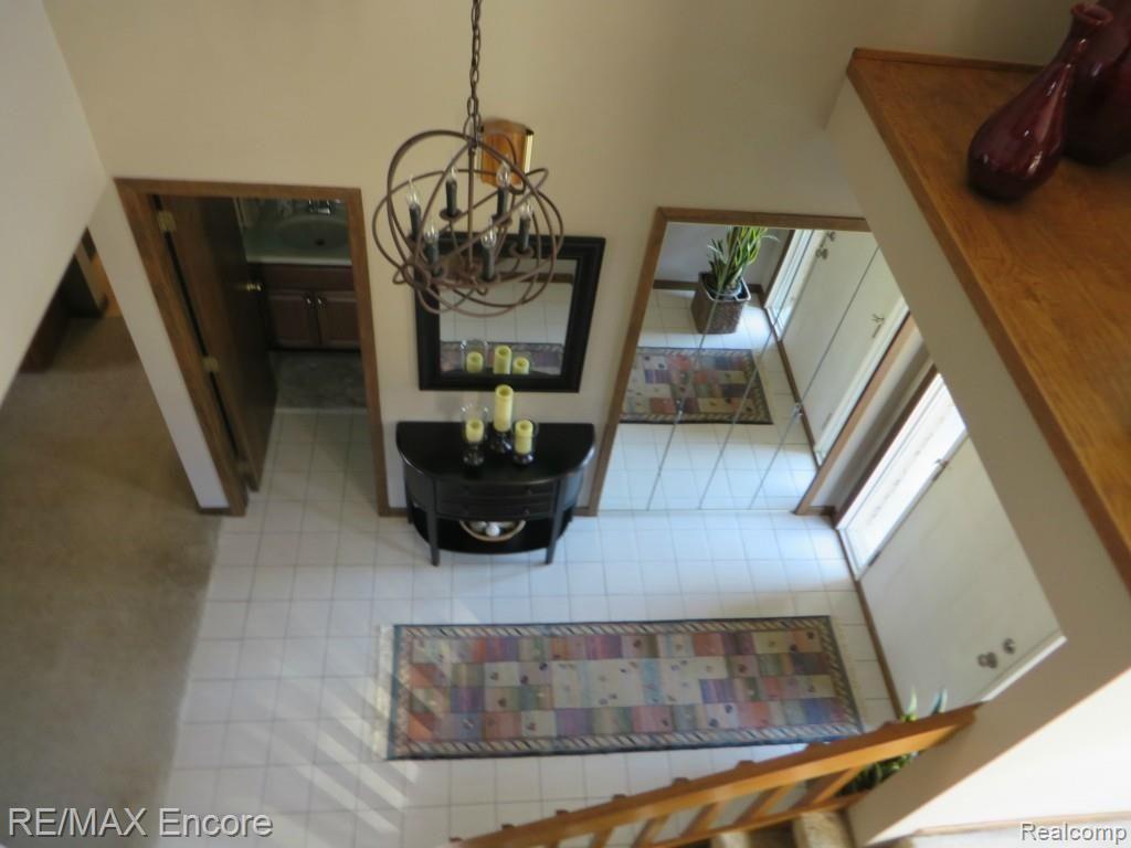 1015 Enfield Road Rochester Hills, MI 48307 - Photo 4 of 32