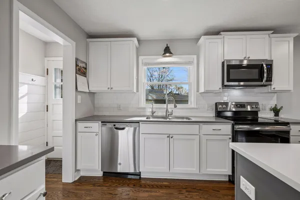 $379,000 | 651 3rd Avenue South, South St. Paul, MN 55075