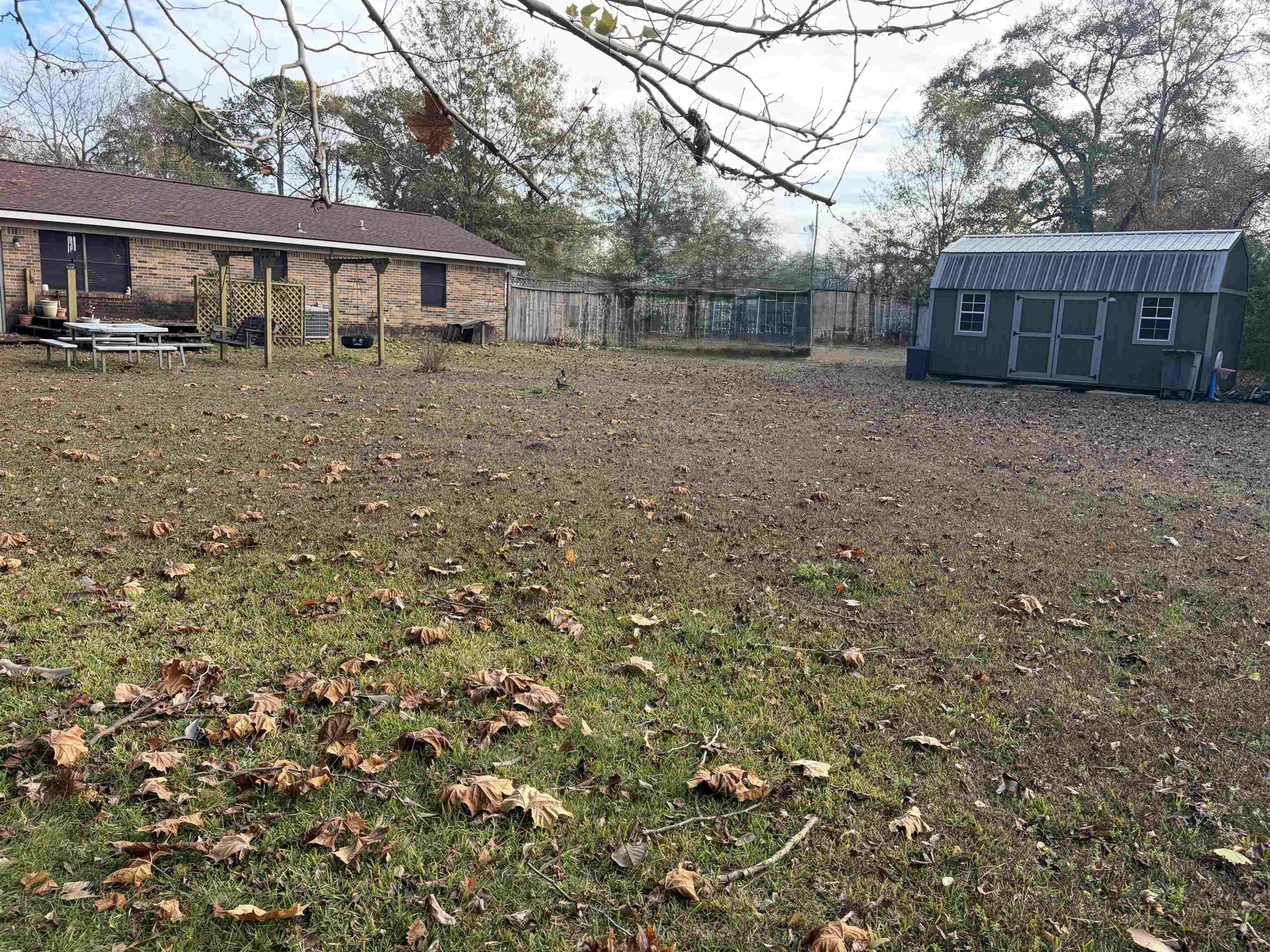 302 Woodlawn Avenue Atmore, AL 36502 - Photo 14 of 15 Yard