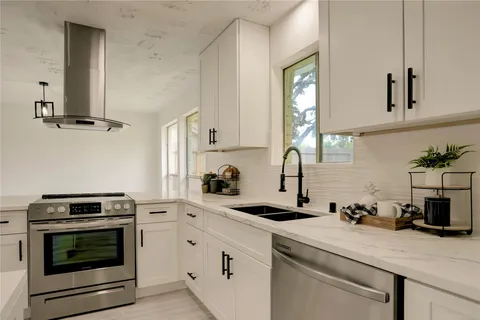 $349,000 | 7926 Windy Creek Drive, Houston, TX 77040