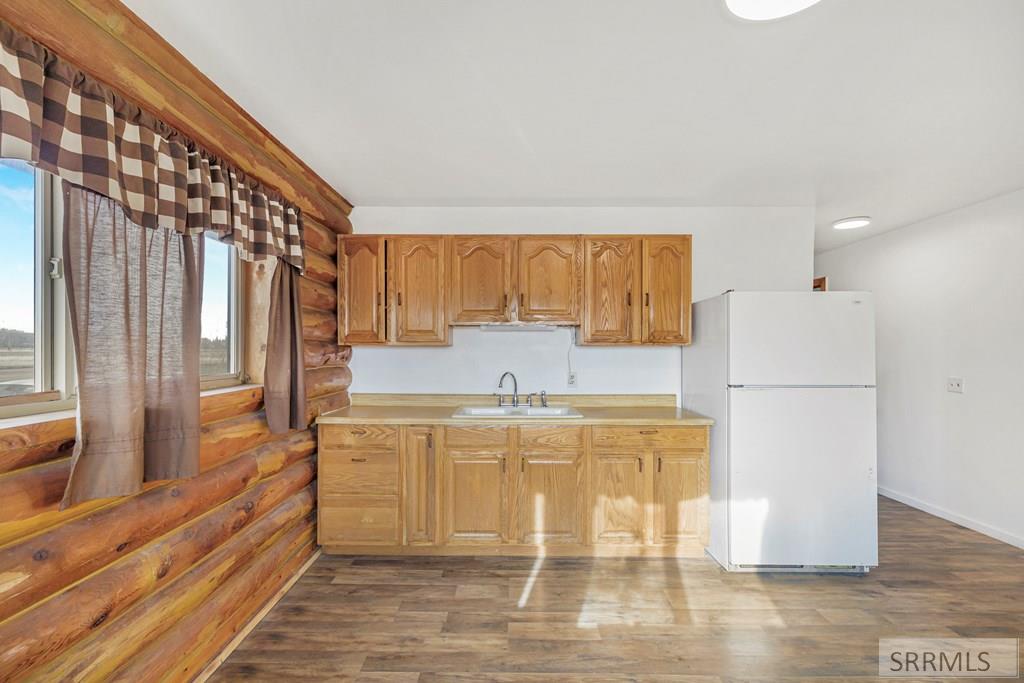 825 East 700 North Shelley, ID 83274 - Photo 13 of 52 Level 1 Kitchen