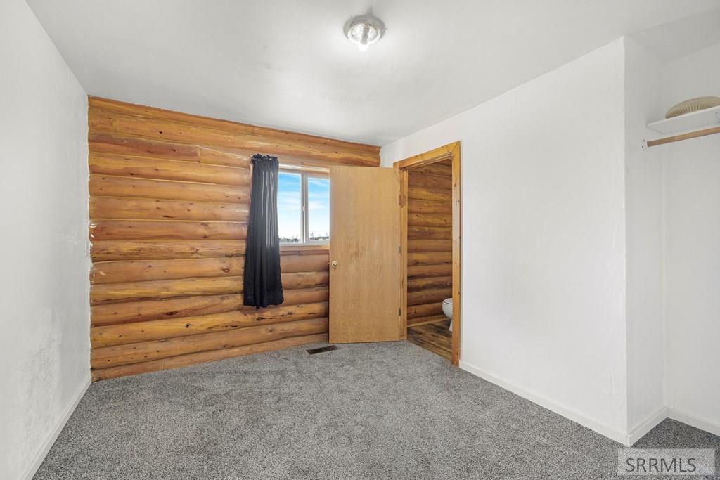 825 East 700 North Shelley, ID 83274 - Photo 19 of 52 Level 1 Master Bedroom