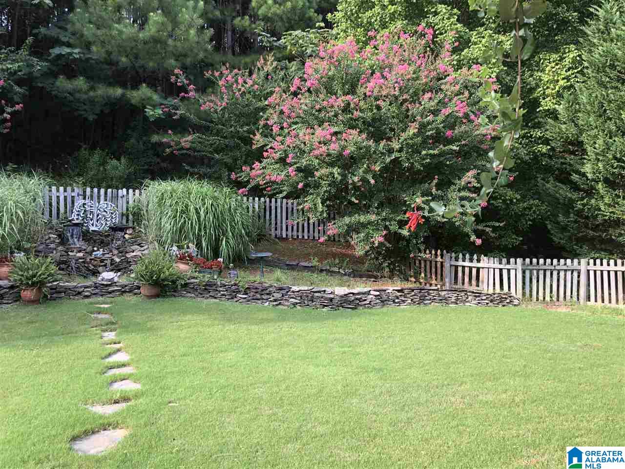 135 Village Lane Pelham, AL 35124 - Photo 4 of 25