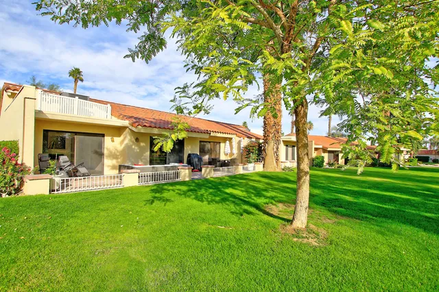 a view of outdoor space yard deck and patio