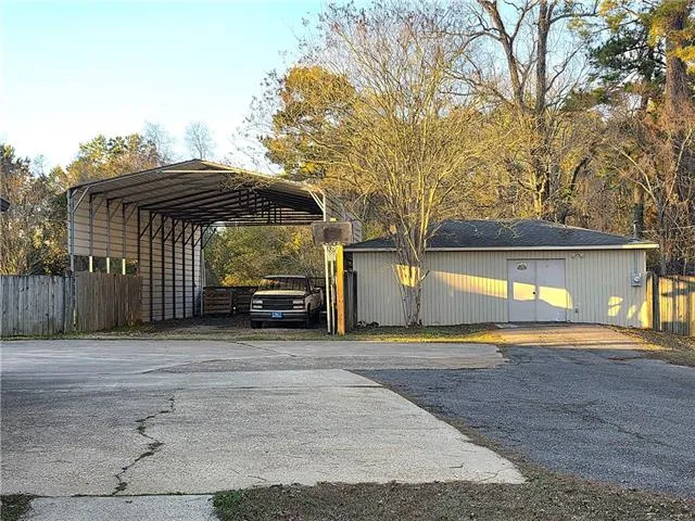 $460,000 | 175 Hargis Road, Natchitoches, LA 71457