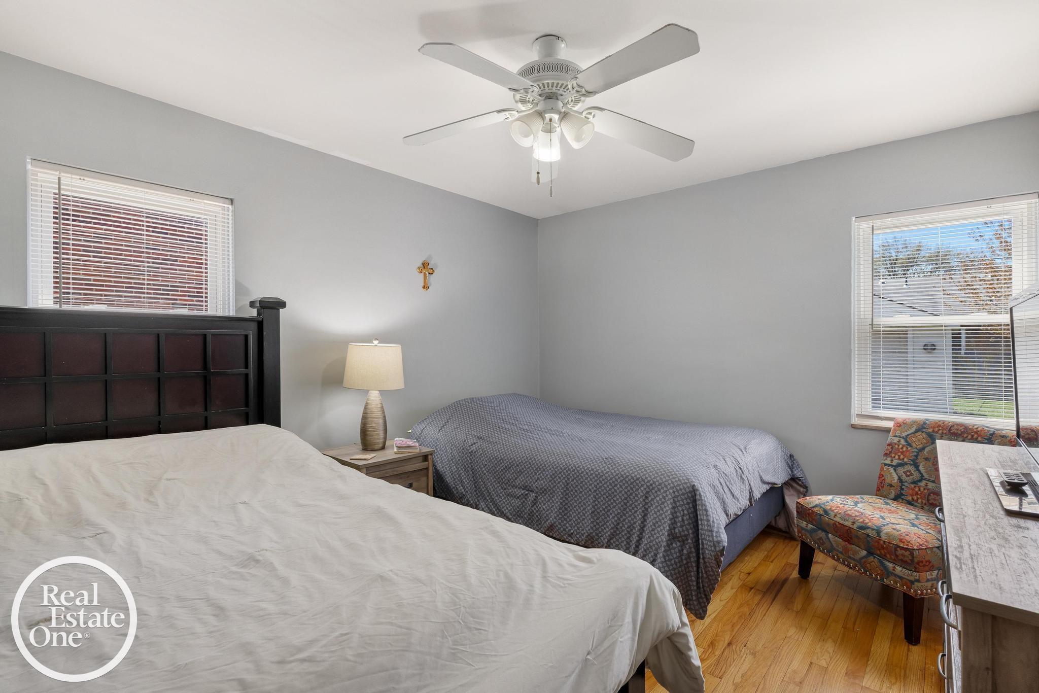 375 Ridgemont Road Grosse Pointe, MI 48236 - Photo 17 of 29 50172720-0bbe8799-2592-4c71-859d-f2bc384a5360.JPG