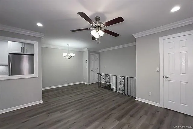 $2,215 | 60 Chelsea Court, Unit AD19, Bohemia, NY 11716