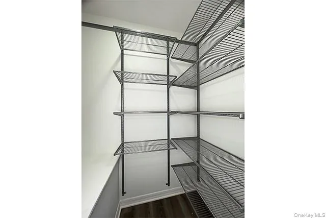 $2,215 | 60 Chelsea Court, Unit AD19, Bohemia, NY 11716