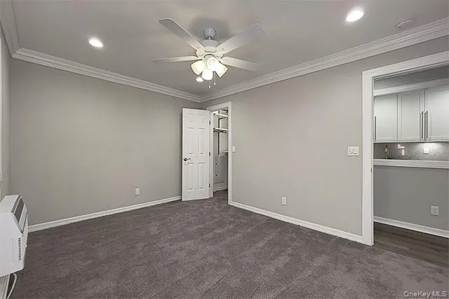 $2,215 | 60 Chelsea Court, Unit AD19, Bohemia, NY 11716