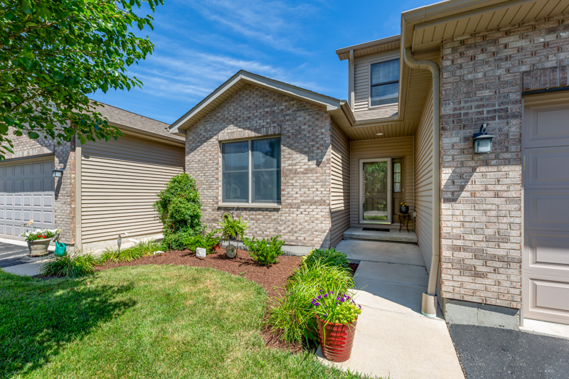 1352 Ridge Drive Sycamore, IL 60178 - Photo 1 of 44 Gallery Image 1