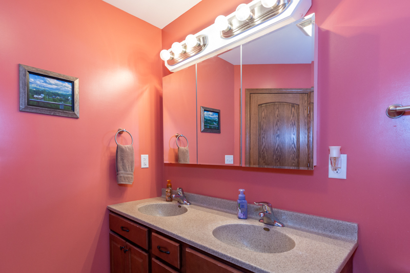 1352 Ridge Drive Sycamore, IL 60178 - Photo 33 of 44 Gallery Image 33
