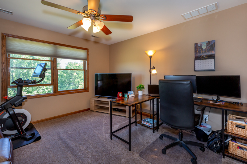 1352 Ridge Drive Sycamore, IL 60178 - Photo 38 of 44 Gallery Image 38