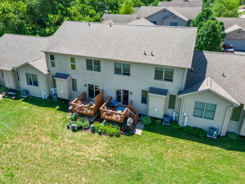 1352 Ridge Drive Sycamore, IL 60178 - Photo 5 of 44 Gallery Image 5