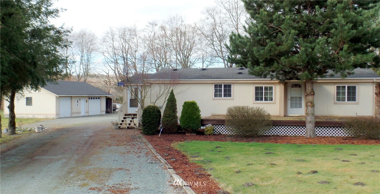 15112 Beaver Lake Road Mount Vernon, WA 98273 - Photo 1 of 24