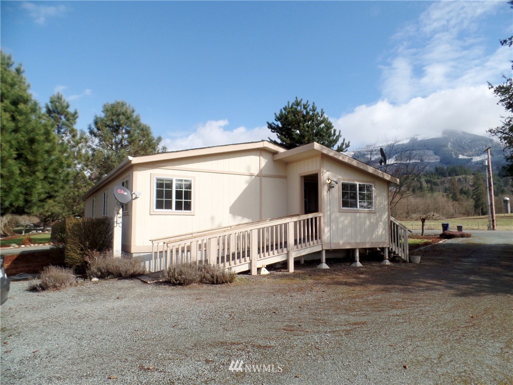 15112 Beaver Lake Road Mount Vernon, WA 98273 - Photo 3 of 24