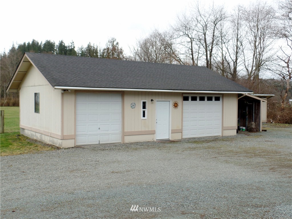 15112 Beaver Lake Road Mount Vernon, WA 98273 - Photo 4 of 24