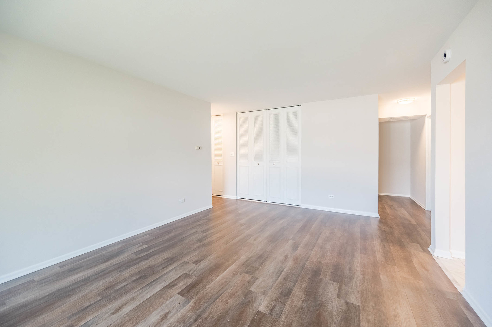 1735 Robin Circle, Unit C Hoffman Estates, IL 60169 - Photo 7 of 11