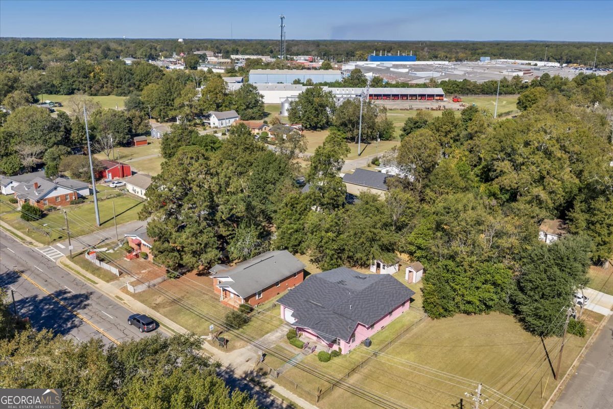 805 East Church Street Fort Valley, GA 31030 - Photo 4 of 14 a view of a city