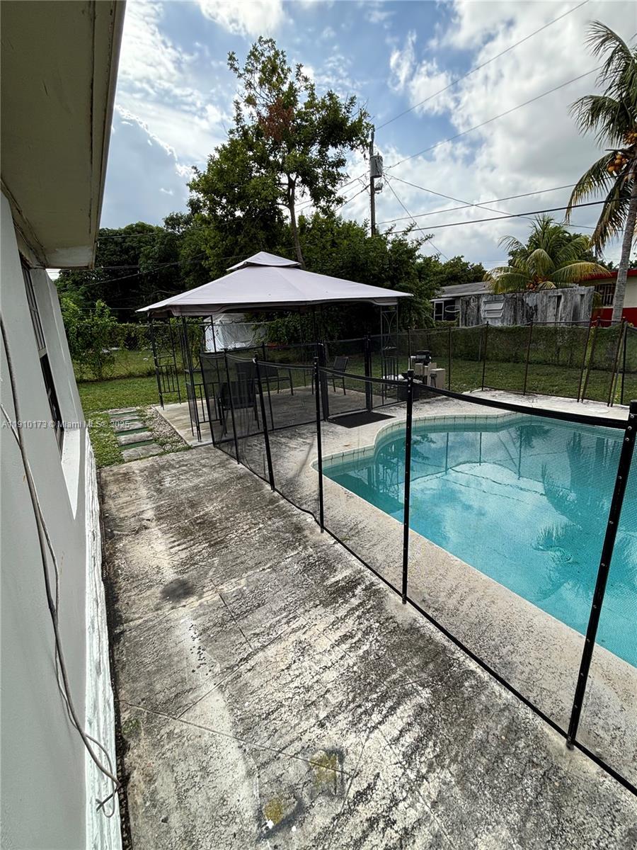 17110 Northwest 11th Avenue Miami Gardens, FL 33169 - Photo 26 of 38 a view of a backyard