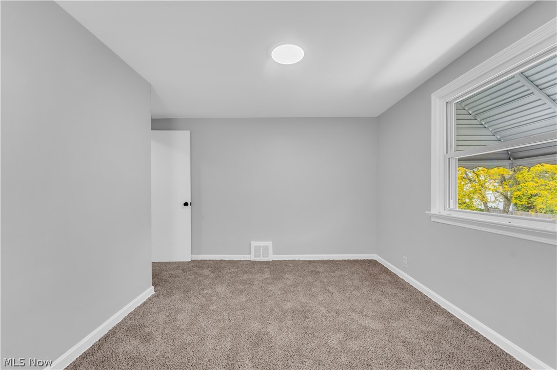 5688 East 141st Street Maple Heights, OH 44137 - Photo 17 of 24