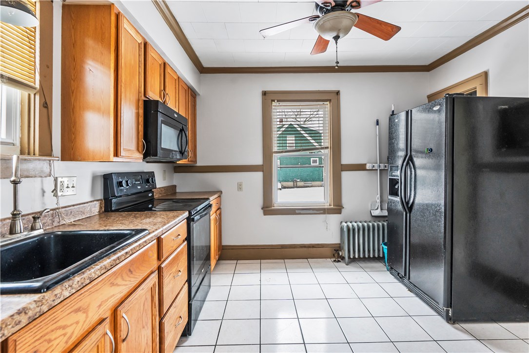 1319 West Shore Road Warwick, RI 02889 - Photo 4 of 18 Gallery Image 4