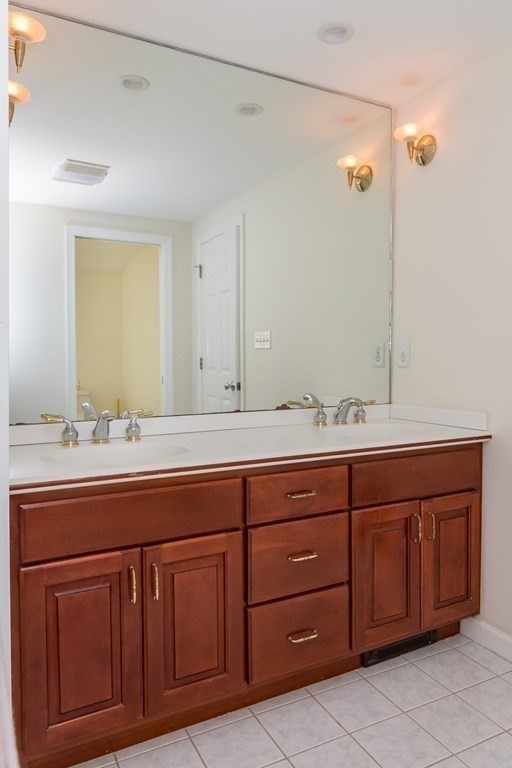 31 MacArthur Road Natick, MA 01760 - Photo 15 of 34