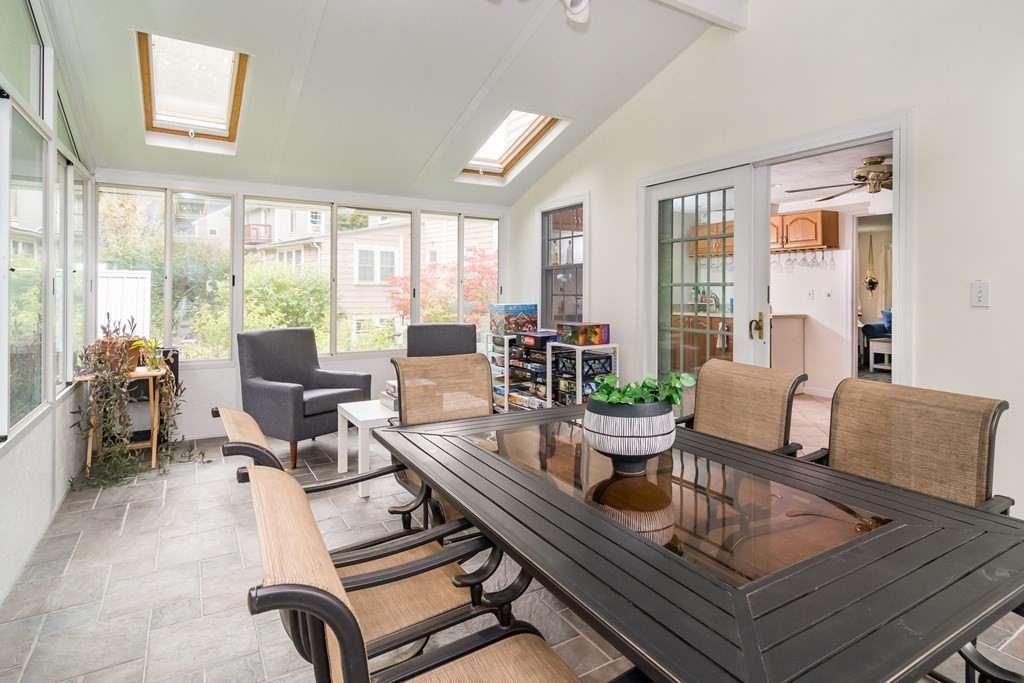 31 MacArthur Road Natick, MA 01760 - Photo 4 of 34