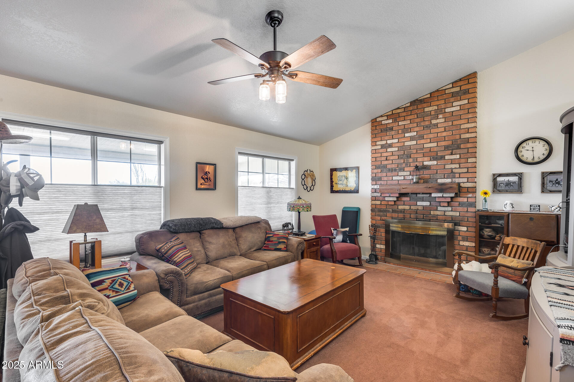 109 West Ridgecrest Road Phoenix, AZ 85086 - Photo 8 of 29 27