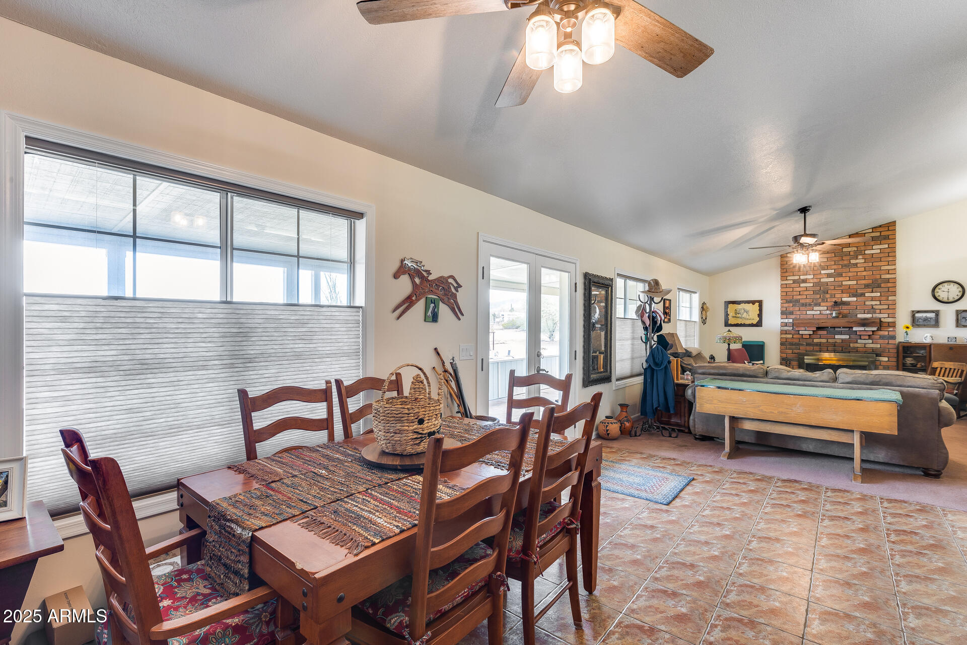 109 West Ridgecrest Road Phoenix, AZ 85086 - Photo 9 of 29 29