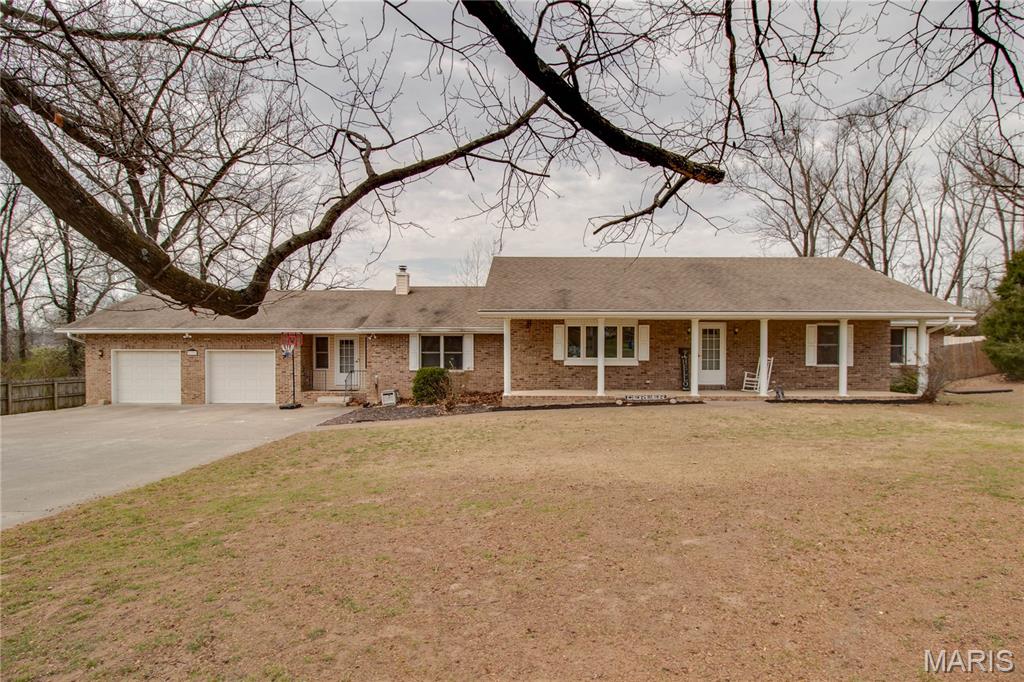 2190 Morning Star Drive Alton, IL 62002 - Photo 3 of 58
