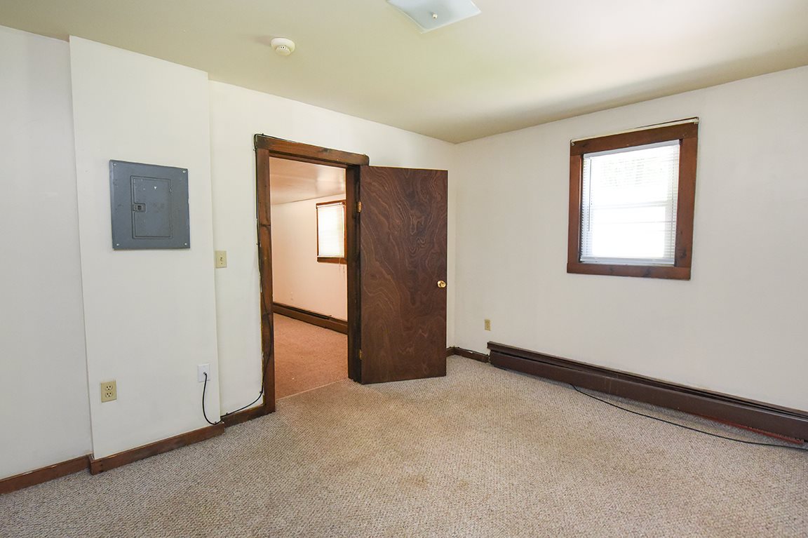 105 Main Street Raymond, NH 03077 - Photo 13 of 27 Gallery Image 13